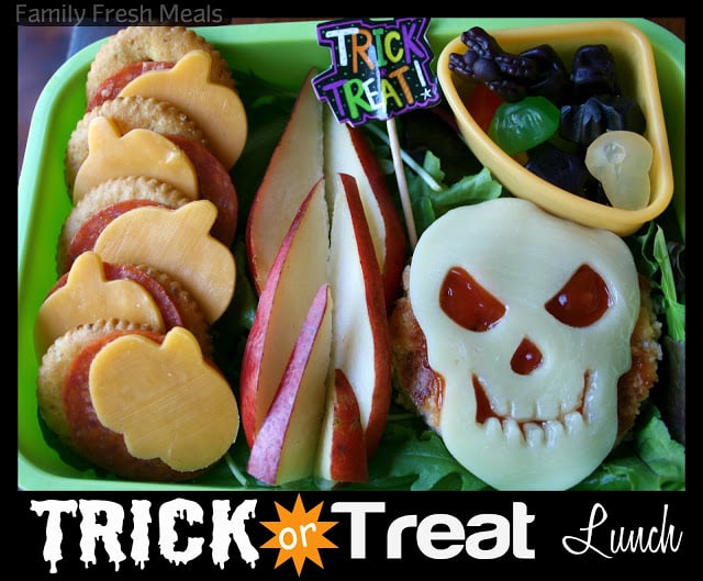 Top down photo of Trick or Treat Halloween Lunchbox 