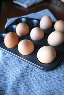 How to hard boil perfect eggs in the oven - Eggs in muffing tin pan