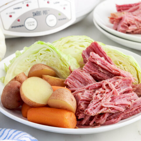 Crockpot Corned Beef and Cabbage