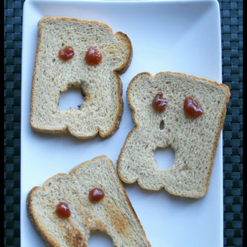 Simple Spooky Food for Halloween -- FamilyFreshMeals.com