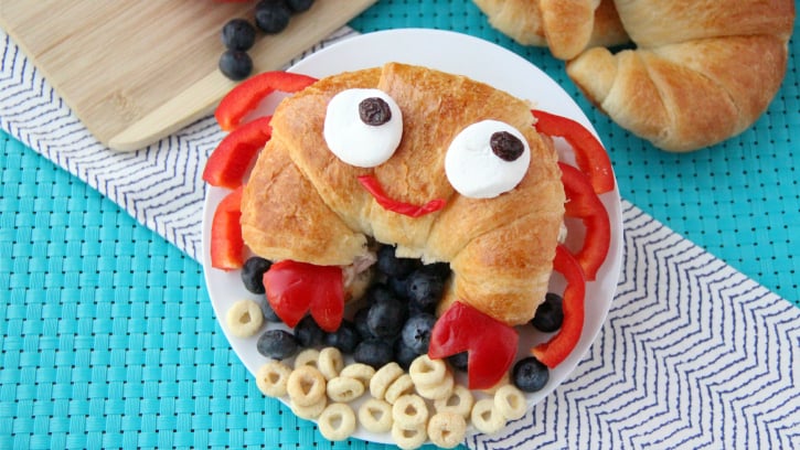 Croissant sandwich made to look like a crab