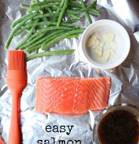 Easy Salmon Foil Packets --- FamilyFreshMeals.com -