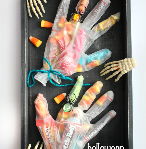 Creepy Halloween Goodie Bags - FamilyFreshMeals.com