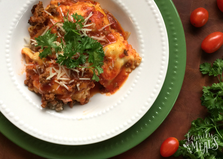 Easy Crockpot Lasagna Ravioli - Crockpot pasta in a bowl 