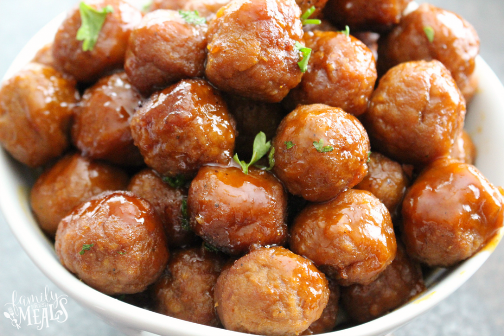 Honey Buffalo Crockpot Meatballs - quick easy appetizer - Family Fresh Meals - Love this appetizers