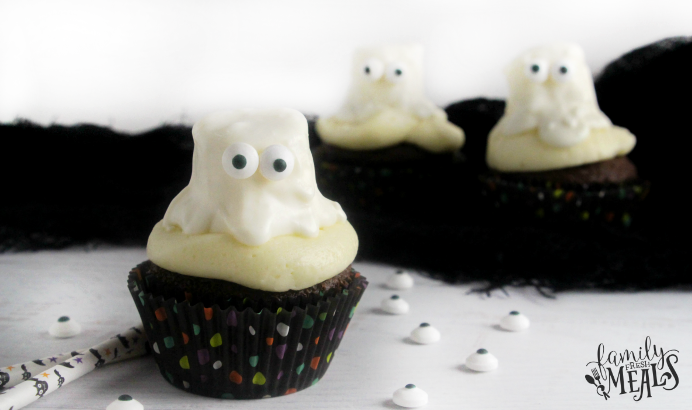 Halloween Ghost Cupcakes - FamilyFreshMeals.com --