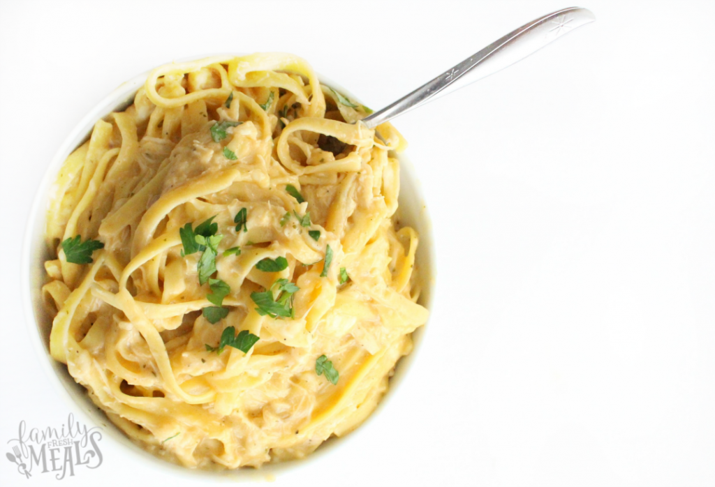 Crockpot Buffalo Chicken Pasta - Familyfreshmeals.com