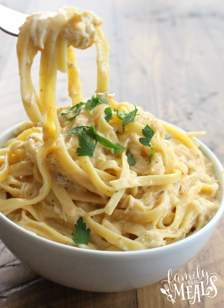 Crockpot Buffalo Chicken Pasta - Familyfreshmeals.com