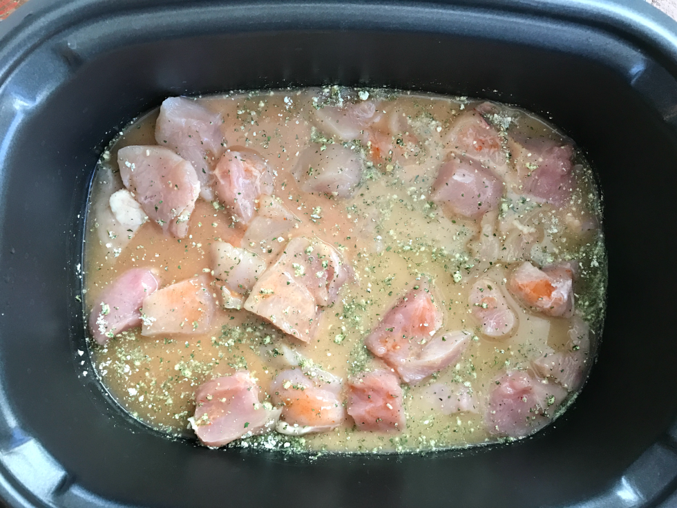 Crockpot Buffalo Chicken Pasta - Familyfreshmeals.com