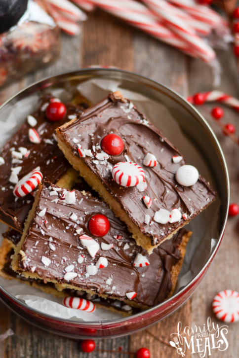 Peppermint Cookie Bars - familyfreshmeals.com