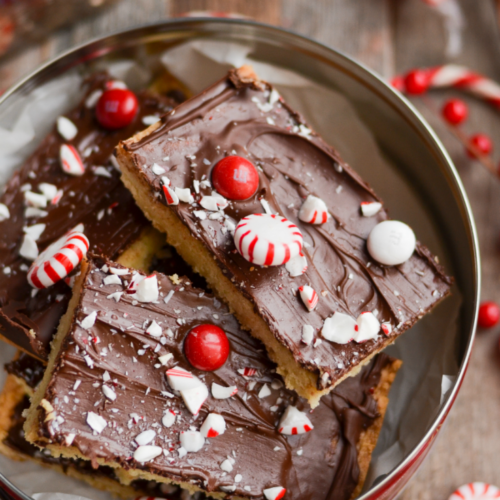 Peppermint Cookie Bars - familyfreshmeals.com