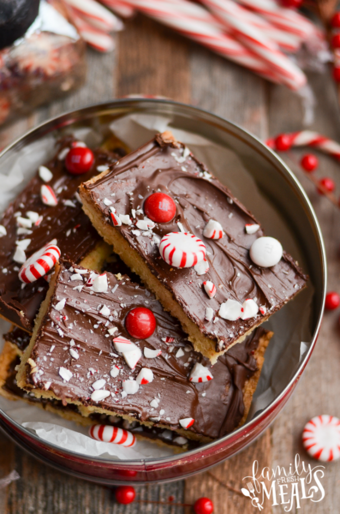 Peppermint Cookie Bars - familyfreshmeals.com