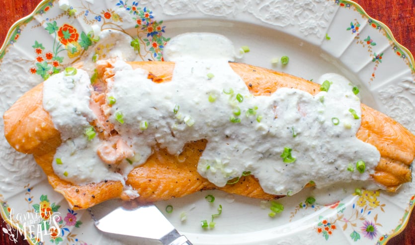 Easy Baked Salmon with Creamy Lemon Yogurt Sauce - YUM