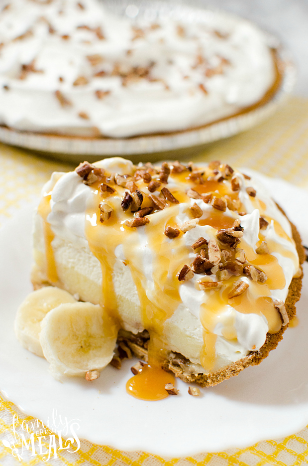 Grandma's Banana Cream Pie Recipe - Family Fresh Meals