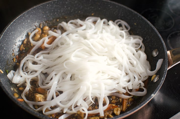 Easy Shrimp Pad Thai - Step 6