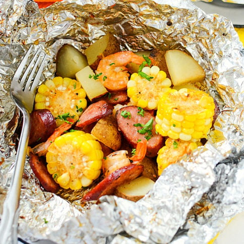 Shrimp and Sausage Foil Packets Recipe - Family Fresh Meals