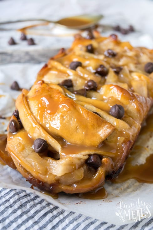 Caramel Apple Pull Apart Bread