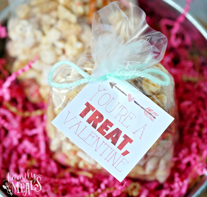 Valentine's Snack Mix with Free Printables - Family Fresh Meal Free Valentine's Day Treat with Printables