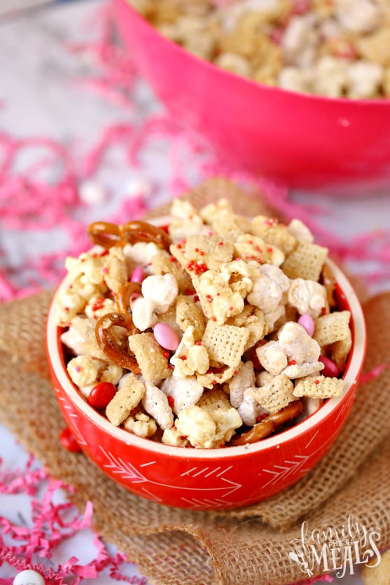 Valentine's Day Snack Mix with Free Printables - Family Fresh Meals Served in a bowl or back it up with the free printable!