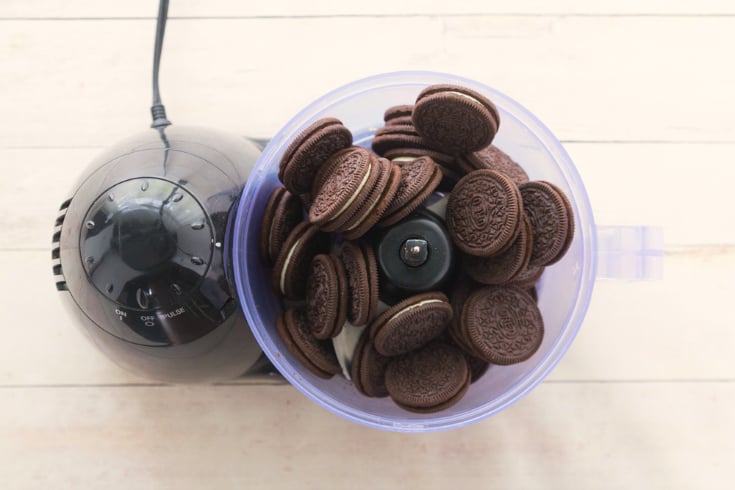 OMG Chocolate Lasagna Dessert - cookies in a blender