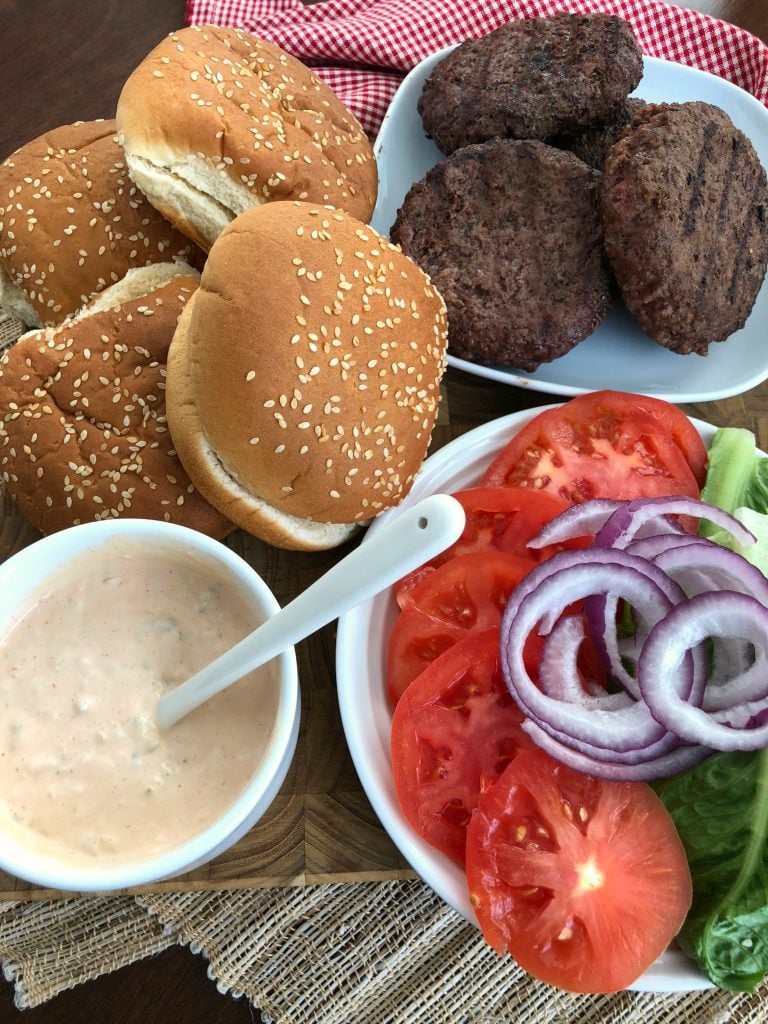 Come Back Burger Sauce Recipe - Buns, hamburgers, onions, tomatoes and burger sauce