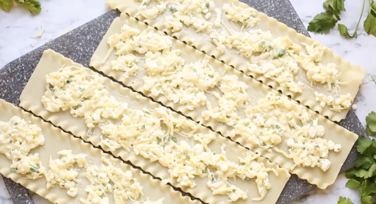 heese Lasagna Rolls - Cheese mixture on noodles