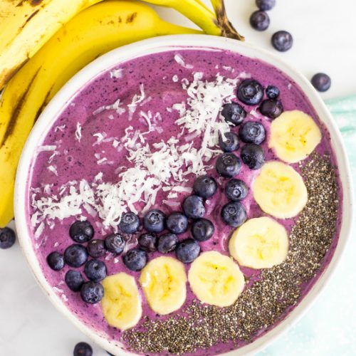 Blueberry Muffin Smoothie Bowl - Family Fresh Meals