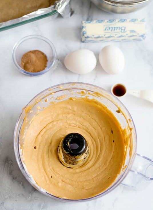 Creamy Pumpkin Pie Bars - pumpkin cream in food processor