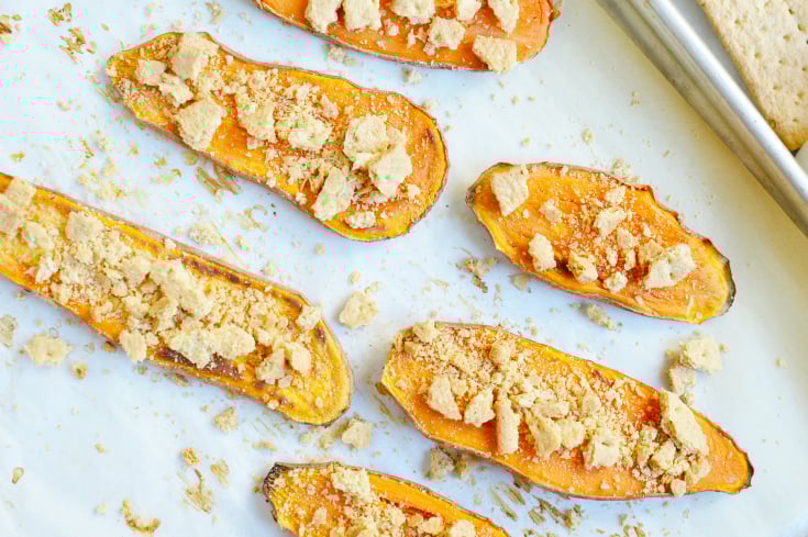 Sweet Potato Casserole Toast - baked sweet potato slices topped with graham crackers