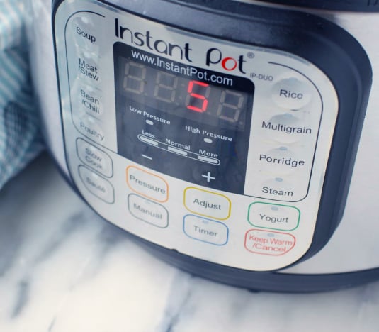 Instant Pot BBQ Chicken - Instant Pot Pressure cooker set to 5 minutes