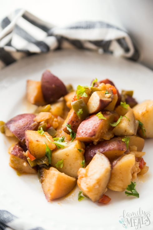 Crockpot Country Potatoes Recipe - Yummy slow cooker breakfast potatoes - Family Fresh Meals