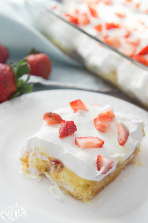 No Bake Strawberry Twinkie Cake Recipe - Family Fresh Meals