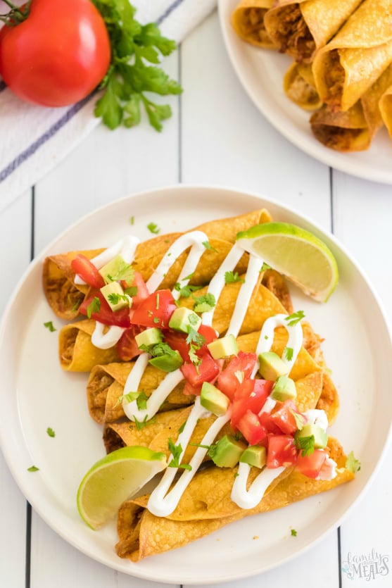 Easy Chicken Taquitos Recipe - Easy family meal