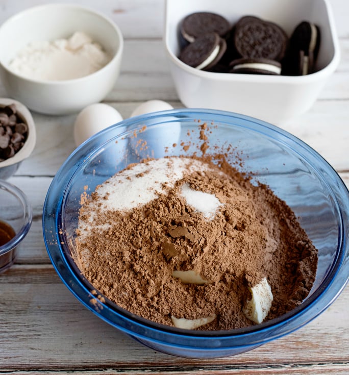 Oreo Stuffed Brownies - Dry ingredients in glass bowl