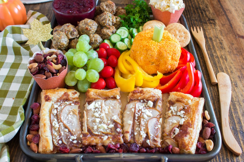 Thanksgiving Appetizer Snack Board - Easy appetizer for the holidays