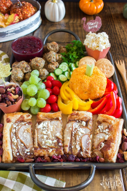 Thanksgiving Appetizer Snack Board - Healthy Thanksgiving Appetizer Idea