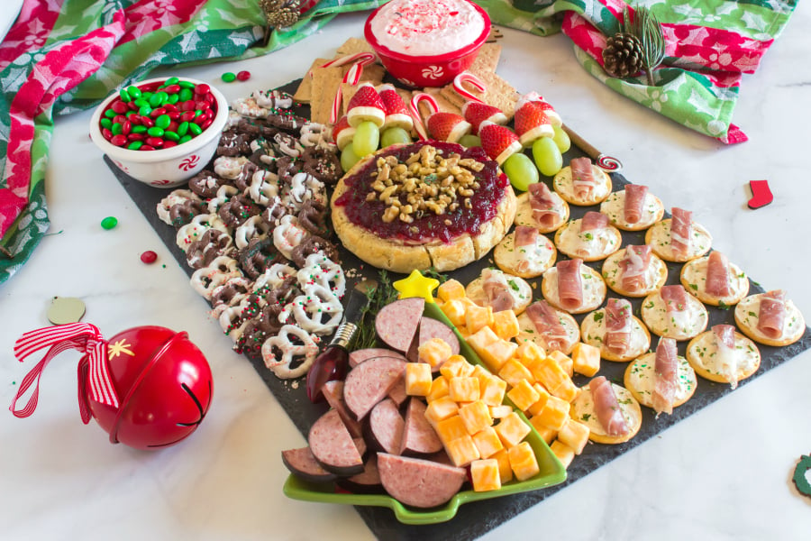 Holiday Appetizer Snack Board - Easy cheese board recipe for the holidays