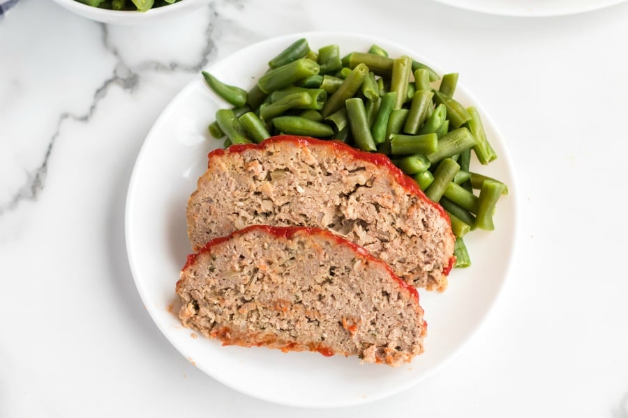 Meatloaf At 325 Degrees - Alton Brown Meatloaf Recipe Gonna Want Seconds - If cooked in a shallow pan, it won't take as long for the center to get done.