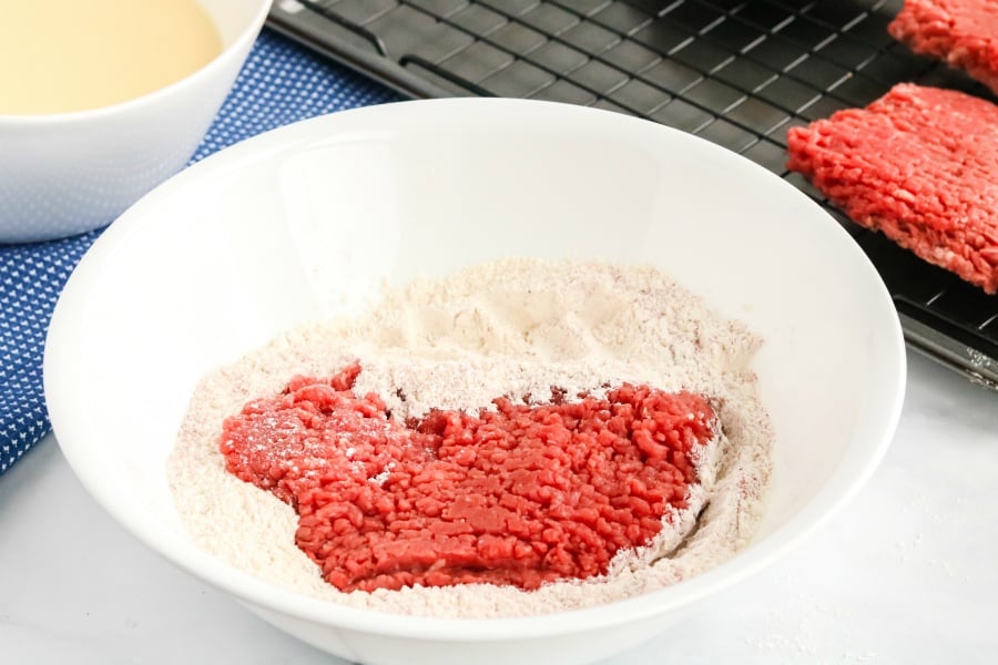 Cube steak coated with flour mixture