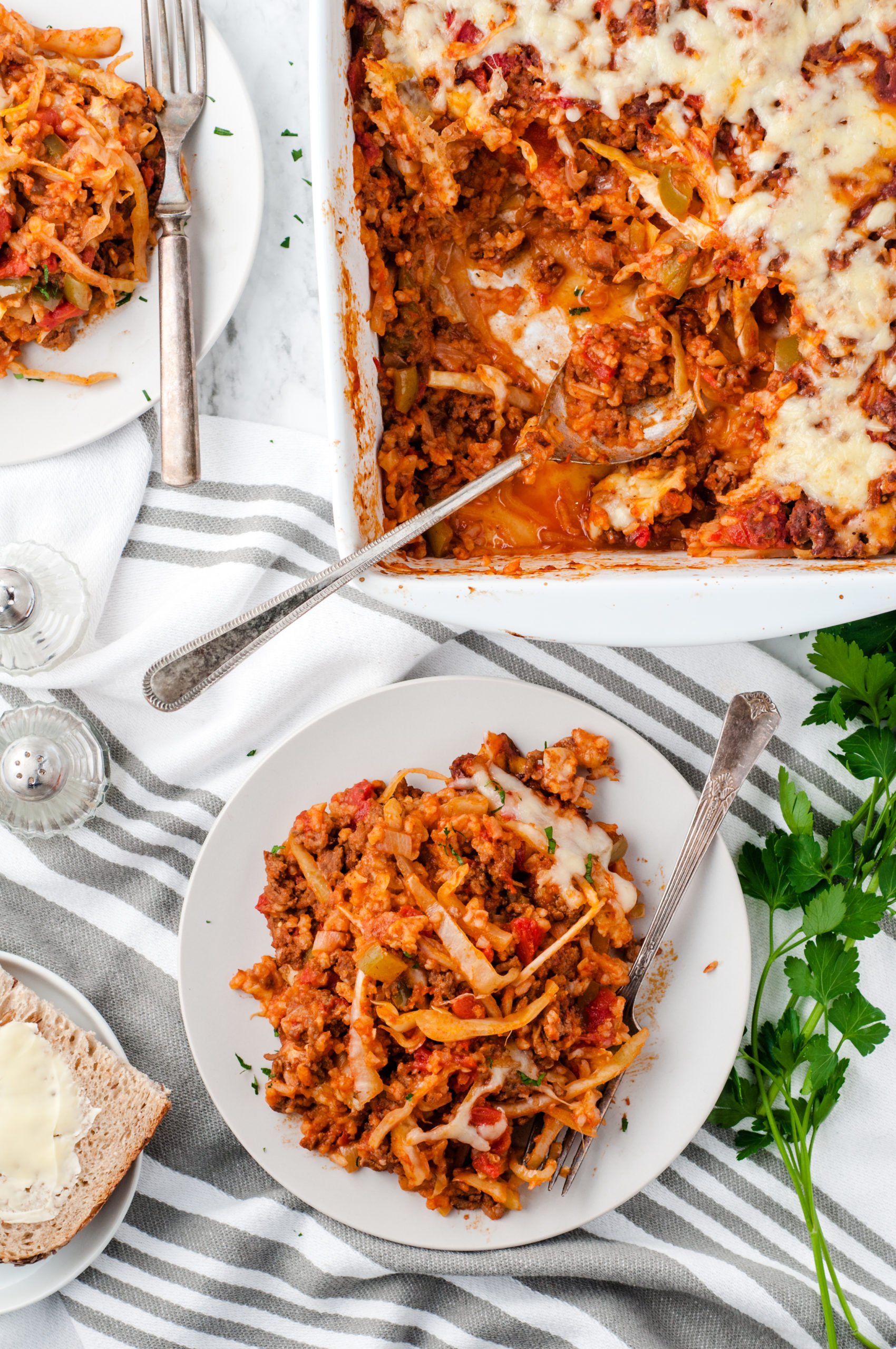 Cabbage Roll Casserole Recipe from Family Fresh Meals  #cabbage #cabbageroll #beef #groundbeef #casserole #lowcarb via @familyfresh