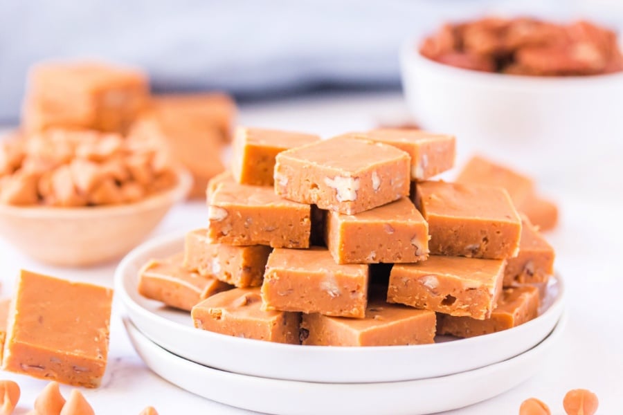  Fudge pieces stacked on a plate