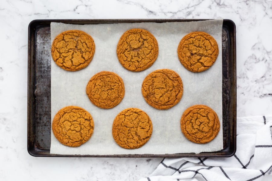 baked cookies on baking sheet