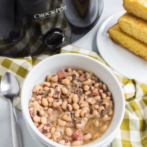 Black eye peas in a white bowl