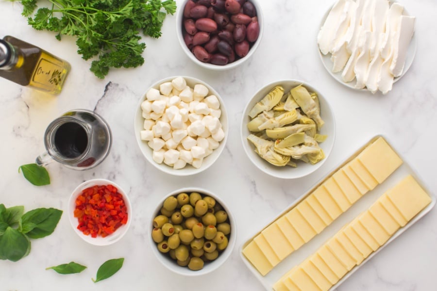 Ingredients for marinated cheese ring 