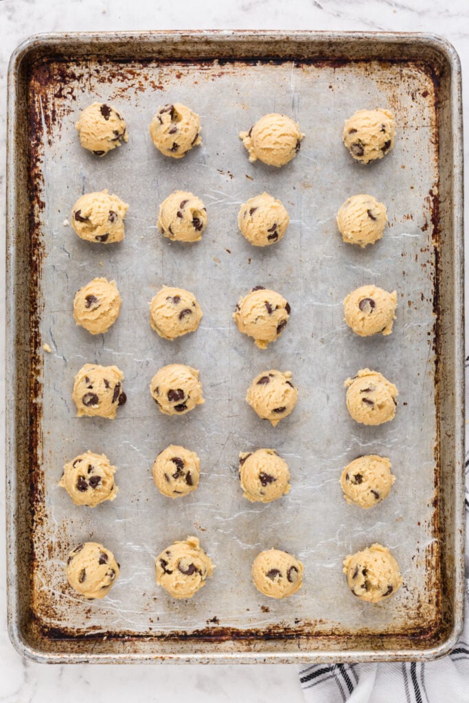 Cookies spreading? It might be your pan lining.