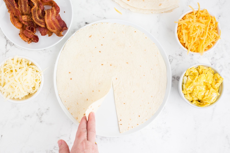 Easy Breakfast Tortilla with Bacon and Cheese (TikTok Hack)