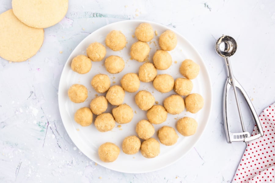 truffle cookie balls on a platter