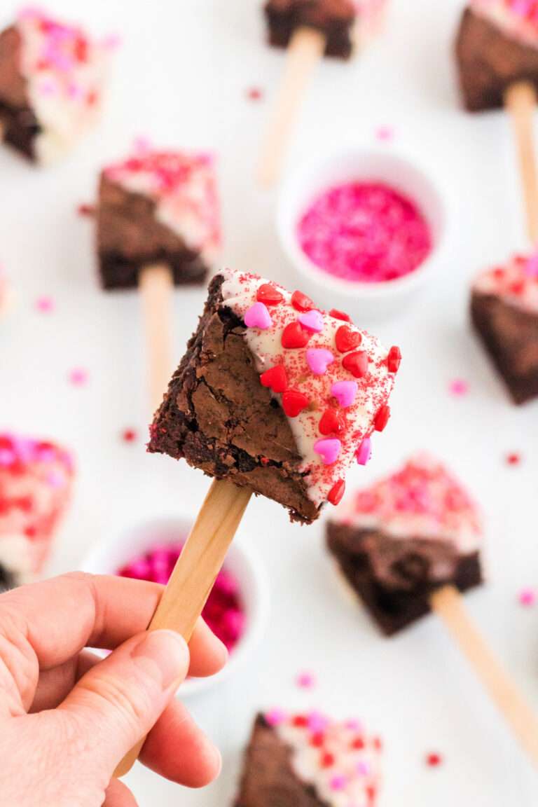 Valentine’s Day Brownie Pops