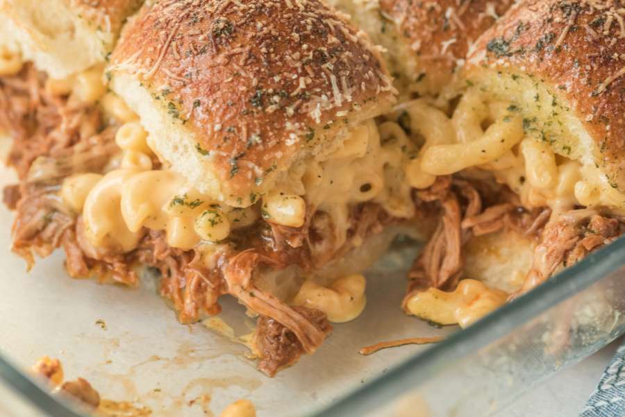 Baked Pulled Pork Mac and Cheese Sliders