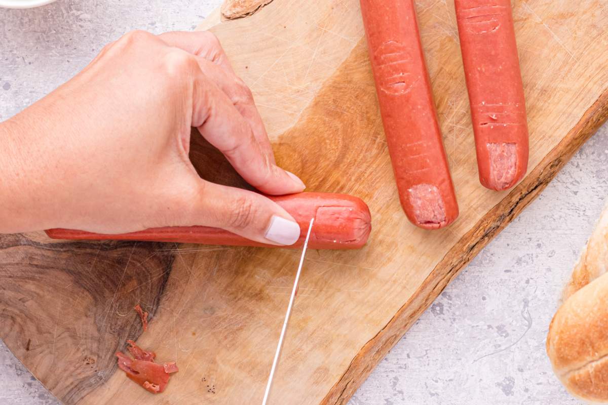 cutting lines in hotdogs 